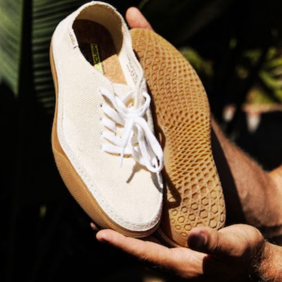 * NIB * VANS CIRCLE VEE SHOES - Picture 1 of 16